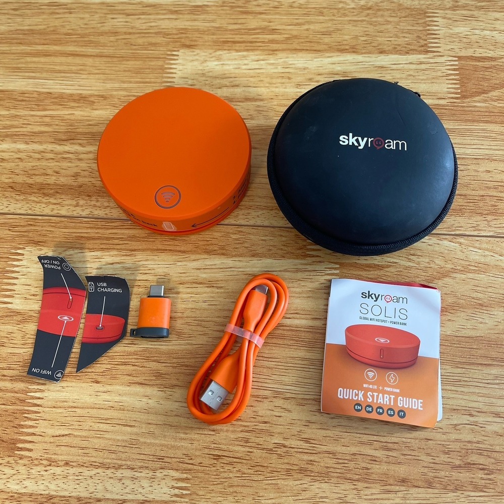 Skyroam Solis  S008 4G LTE Global WiFi Hotspot & Power Bank with Case